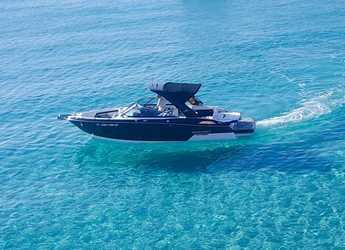 Rent a motorboat in Marina Ibiza - Monterey 278SS
