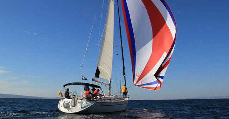Rent a sailboat in Puerto Rico de Gran Canaria - Bavaria 49