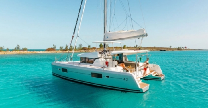 Rent a catamaran in Road Reef Marina - Lagoon 42 