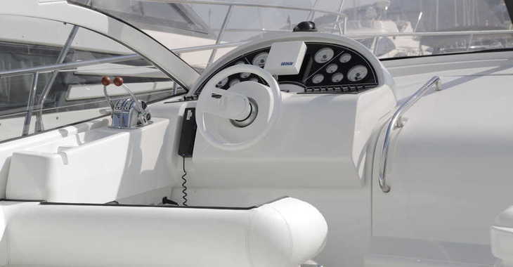 Rent a yacht in Port of Santa Eulària  - Pershing 37 