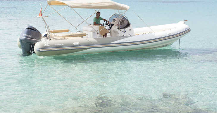 Rent a dinghy in Marina Formentera - Zodiac Medline