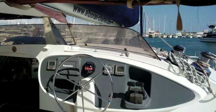 Rent a catamaran in Puerto Deportivo Radazul - Bahia 46