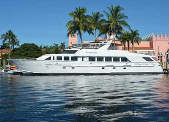 Rent a yacht in Palm Cay Marina - HATTERAS