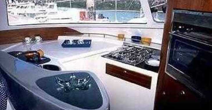 Rent a catamaran in Marina di Palermo La Cala - Bahía 46
