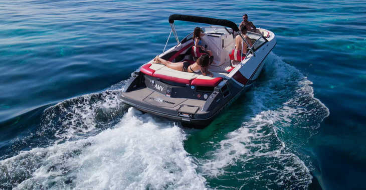 Rent a motorboat in Marina Botafoch - Glastron GTS 245