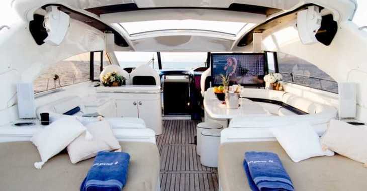 Chartern Sie yacht in Marina Ibiza - Princess V65
