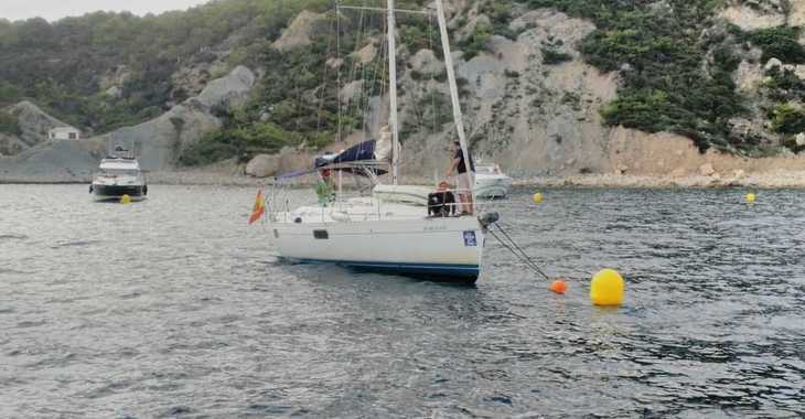 Louer voilier à Club Naútico de Oliva - Beneteau Oceanis 351 (July and August - Friday to Friday)
