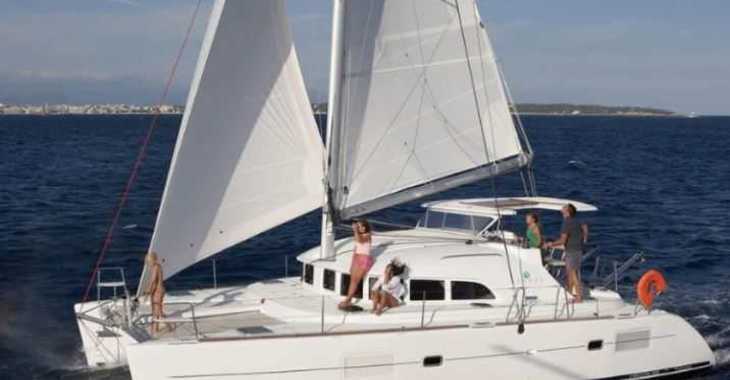 Chartern Sie katamaran in Puerto deportivo Marina La Bajadilla - Lagoon 380