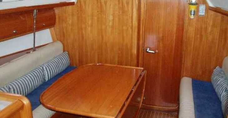 Louer voilier à Alimos Marina - Bavaria 32 Cruiser