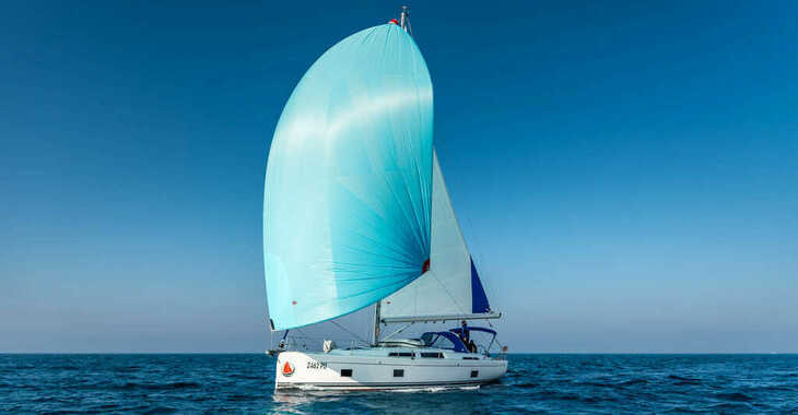 Rent a sailboat in Veruda - Hanse 418