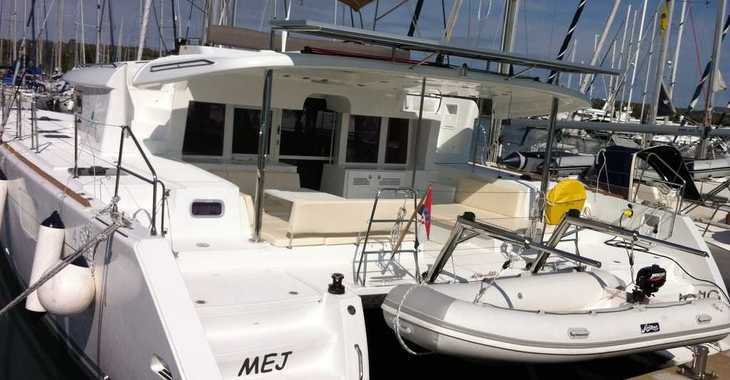 Rent a catamaran in Veruda Marina - Lagoon 450
