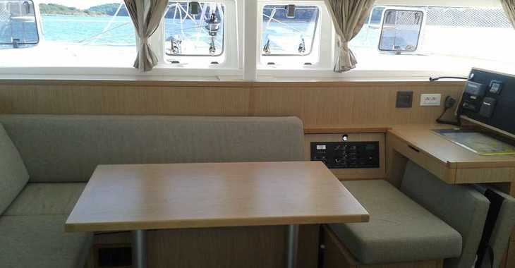 Rent a catamaran in ACI Marina Dubrovnik - Lagoon 400 S2