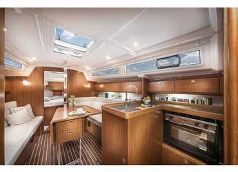 Rent a sailboat in Marina Sukosan (D-Marin Dalmacija) - Bavaria 34 '17