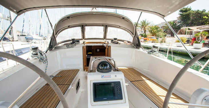 Rent a sailboat in Trogir ACI Marina - Bavaria Cruiser 41 
