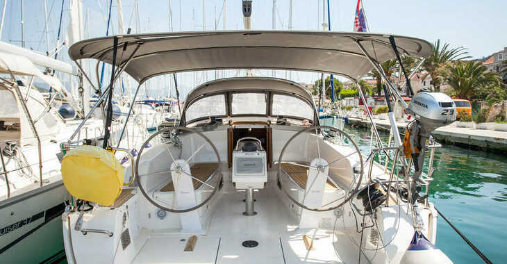 Rent a sailboat in Trogir ACI Marina - Bavaria Cruiser 41 