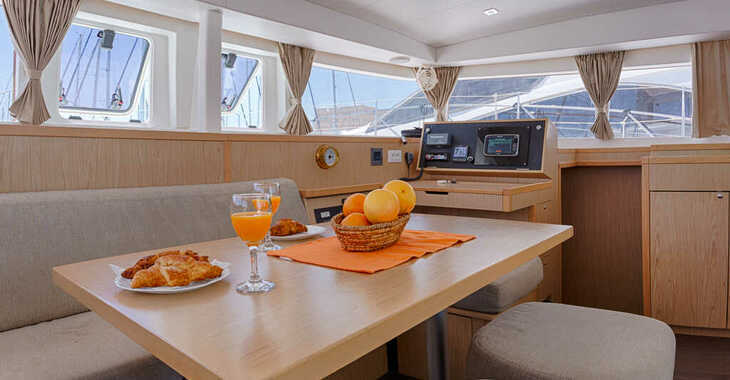 Rent a catamaran in Split (ACI Marina) - Lagoon 400 S2