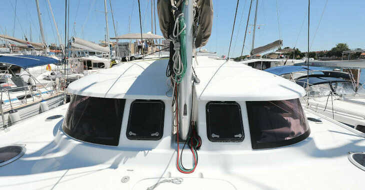 Rent a catamaran in Marina Tankerkomerc - Lipari 41