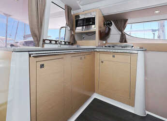 Noleggiare catamaran in Marina Tankerkomerc - Lipari 41