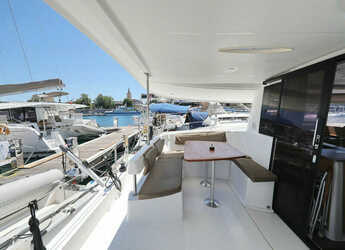 Noleggiare catamaran in Marina Tankerkomerc - Lipari 41