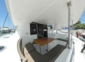 Noleggiare catamaran in Marina Tankerkomerc - Lipari 41