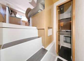 Noleggiare catamaran in Marina Tankerkomerc - Lipari 41