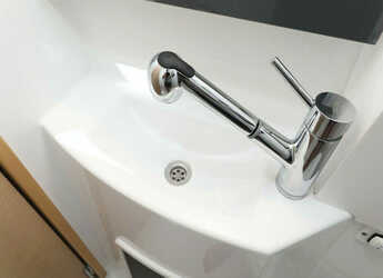 Noleggiare catamaran in Marina Tankerkomerc - Lipari 41