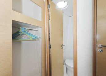 Noleggiare catamaran in Marina Tankerkomerc - Lipari 41