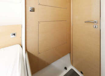 Noleggiare catamaran in Marina Tankerkomerc - Lipari 41