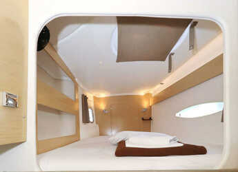 Noleggiare catamaran in Marina Tankerkomerc - Lipari 41