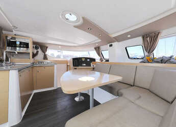 Noleggiare catamaran in Marina Tankerkomerc - Lipari 41