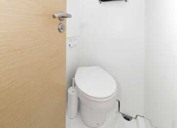 Noleggiare catamaran in Marina Tankerkomerc - Lipari 41