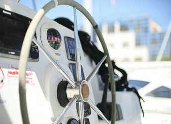 Noleggiare catamaran in Marina Tankerkomerc - Lipari 41