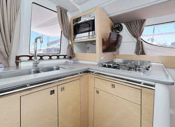 Noleggiare catamaran in Marina Tankerkomerc - Lipari 41