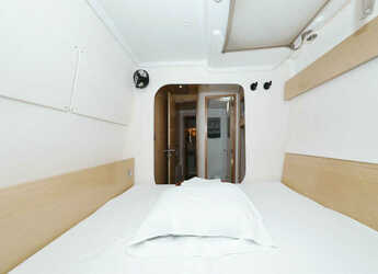 Noleggiare catamaran in Marina Tankerkomerc - Lipari 41