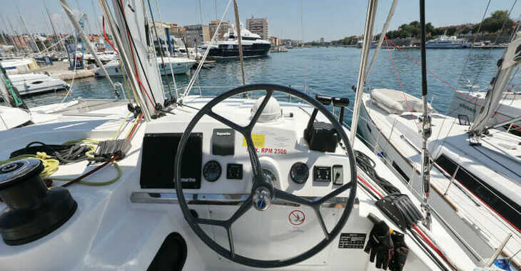 Alquilar catamarán en Zadar Marina - Bali 4.0..