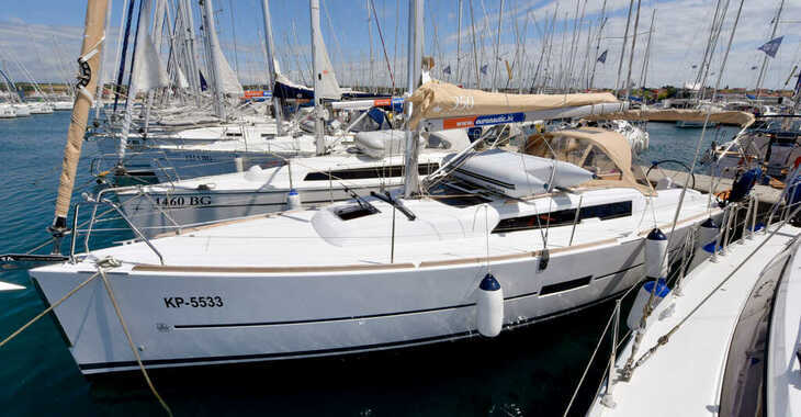 Rent a sailboat in Kornati Marina - Dufour 350 GRANDLARGE