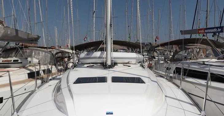 Rent a sailboat in Marina Kornati - Bavaria Cruiser 46.