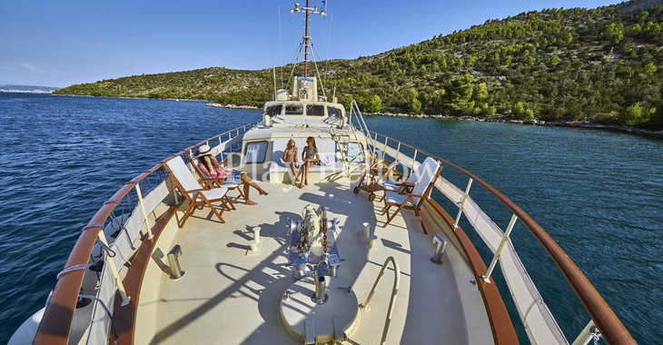 Chartern Sie yacht in Trogir (ACI marina) - Gulet