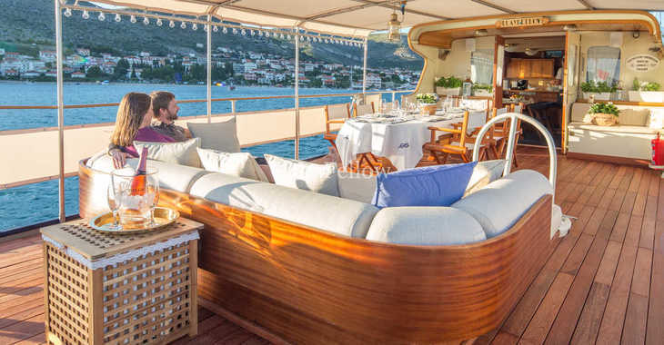 Rent a yacht in Trogir (ACI marina) - Gulet