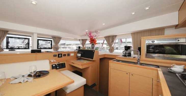 Rent a catamaran in Marina Sukosan (D-Marin Dalmacija) - Lagoon 400 S2 LTD EDITION