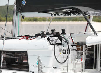 Alquilar catamarán en Marina Sukosan (D-Marin Dalmacija) - Lagoon 400 S2 LTD EDITION