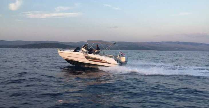 Rent a motorboat in Trogir ACI Marina - Beneteau Flyer 6.6 Space Deck